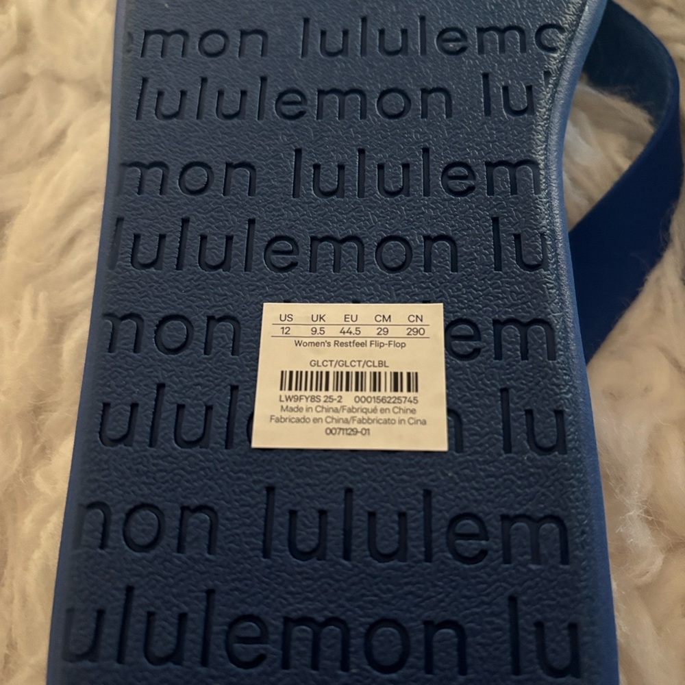 Lululemon Women's Restfeel Flip-Flop, Galactic Cobalt, Size 12 - Picture 5 of 7